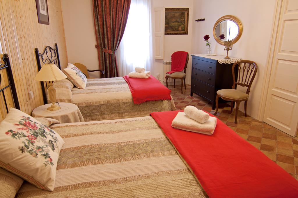 Casa Rural La Casona Urrea de Gaen Room photo