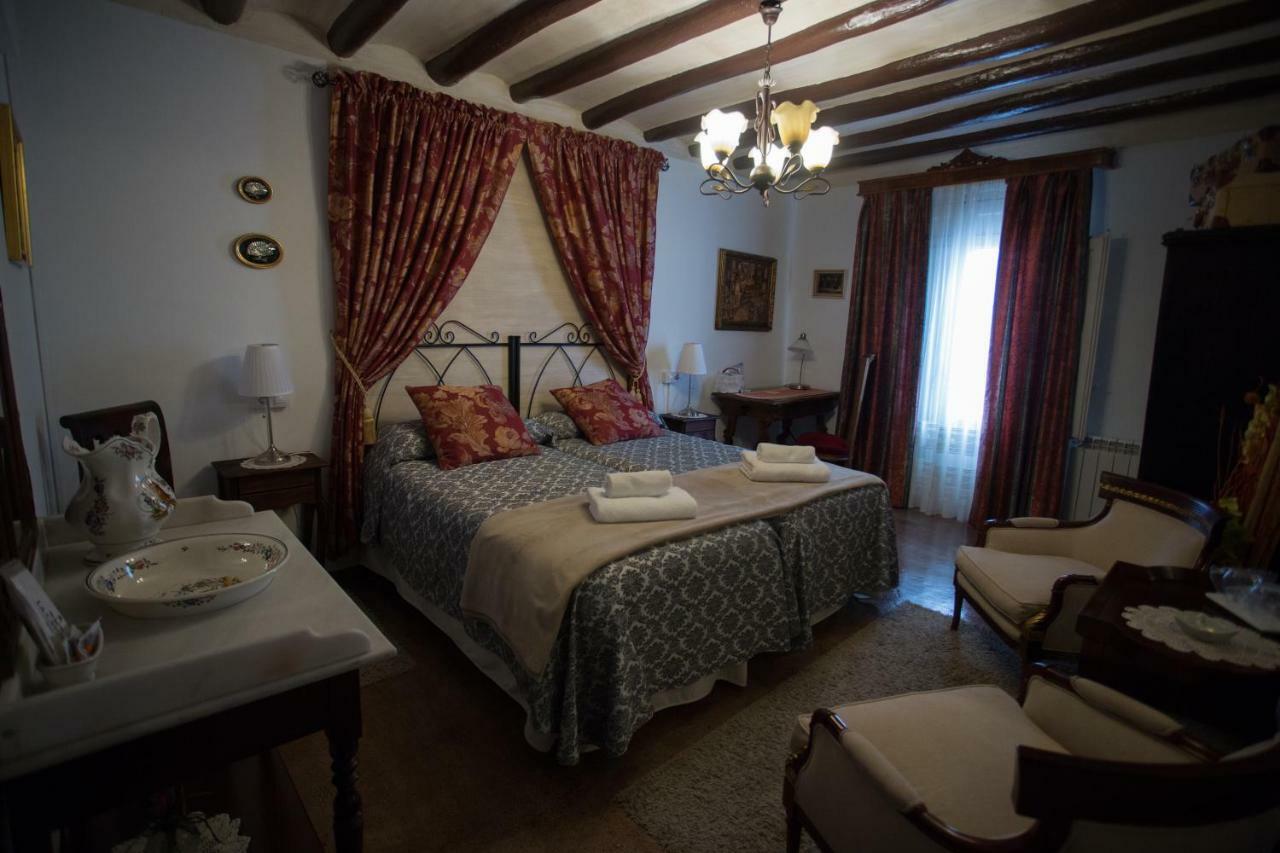 Casa Rural La Casona Urrea de Gaen Exterior photo